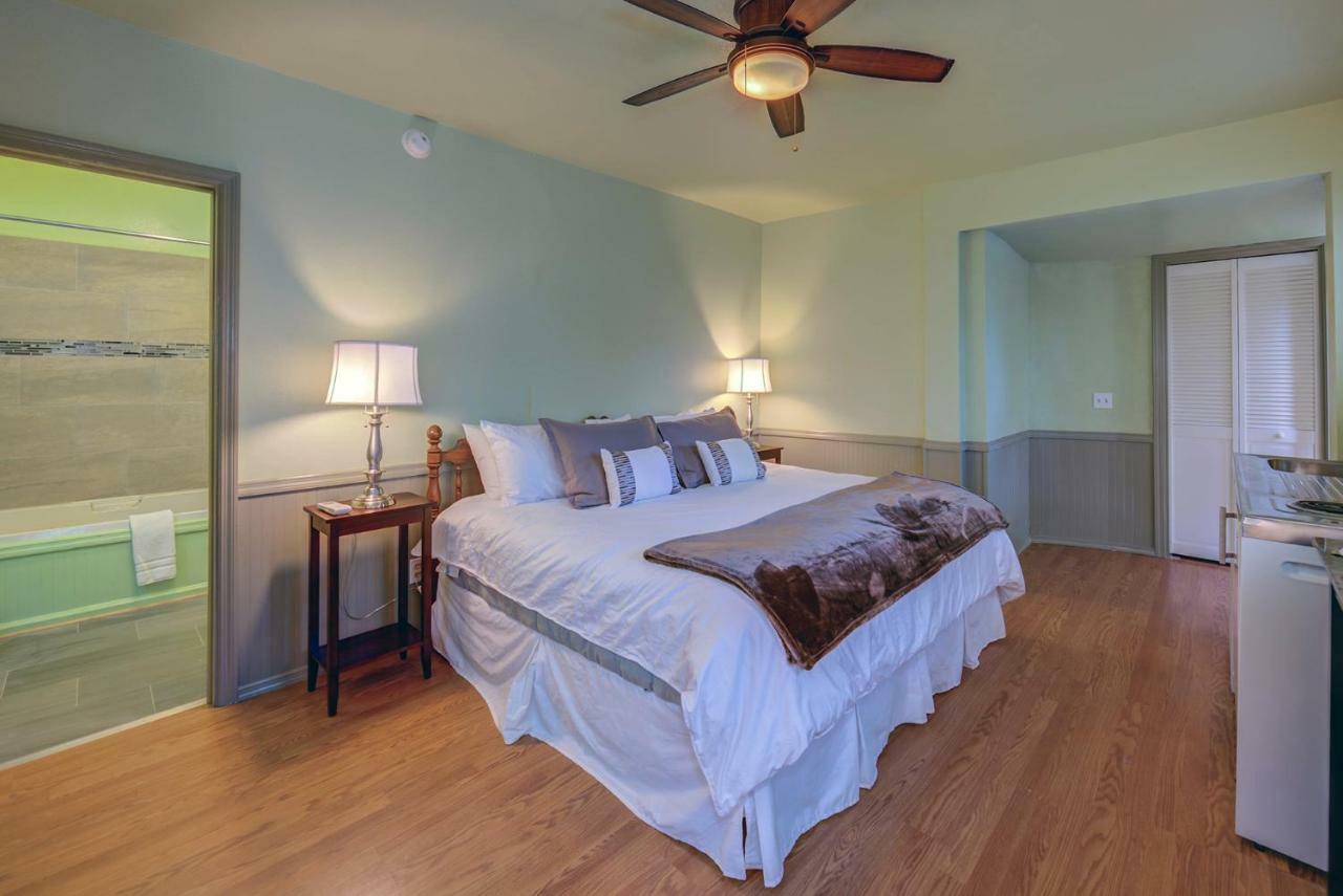 Carlisle Garden Suites Ашленд Экстерьер фото